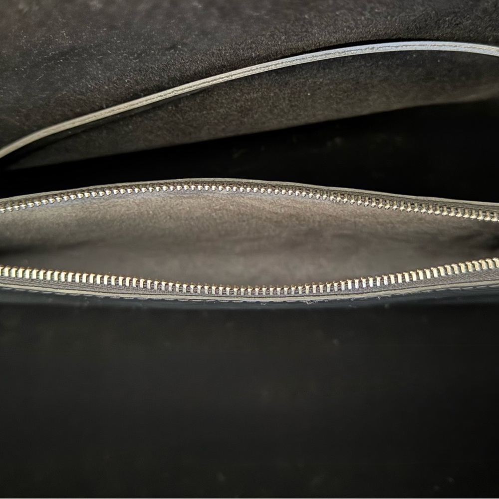 Louis Vuitton Black Epi Pochette - Picture 5 of 8